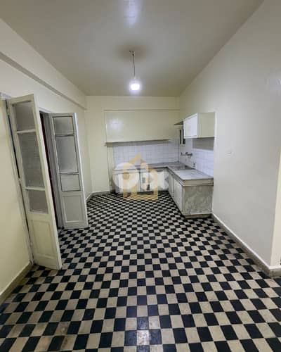 Apartment for sale in Mar Elias NY342 شقة للبيع في مار إلياس