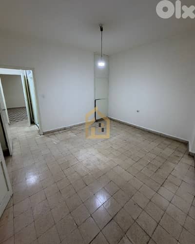 Apartment for sale in Mar Elias NY342 شقة للبيع في مار إلياس