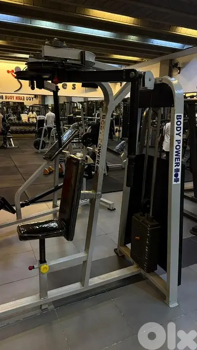 Pec/fly machine