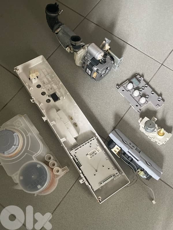whirlpool ADP 4738 spare parts 0