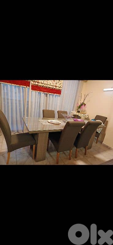 full dining room 0