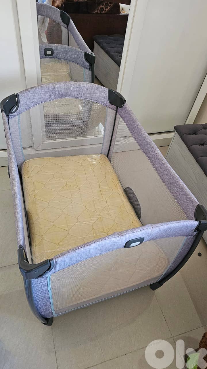 Graco Pack n Play Crib + Original Sealed yellow Mattress (Like New) 1
