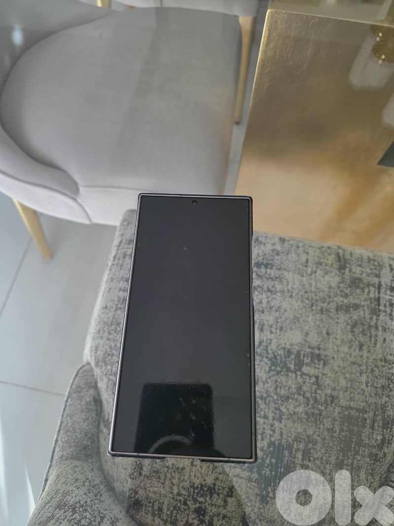 Samsung S24 Ultra with Pitaka cover 0