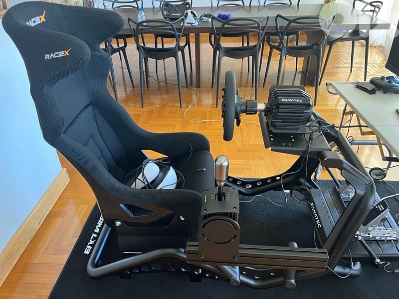 PlayStation and pc driving rig fanatec 1