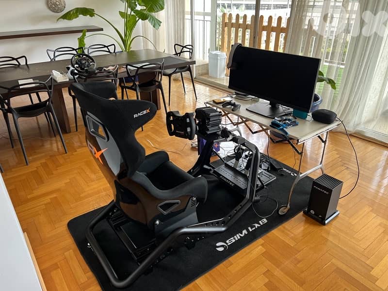 PlayStation and pc driving rig fanatec 2