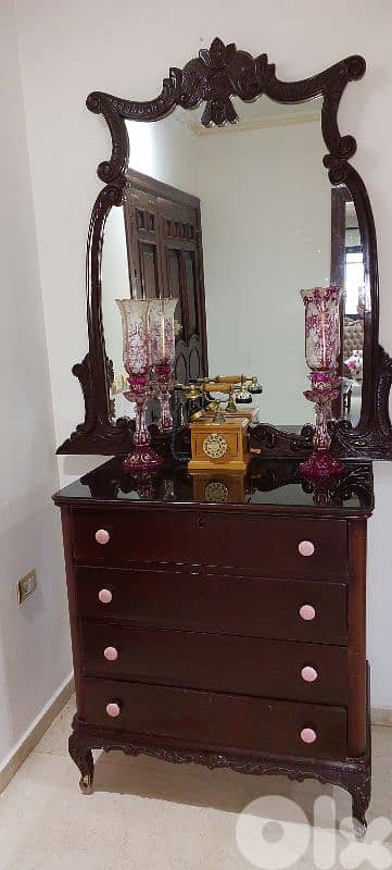 Chiffonier 0