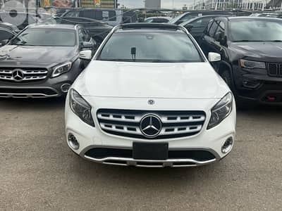 Mercedes GLA250 4matic  2019 Clean carfax