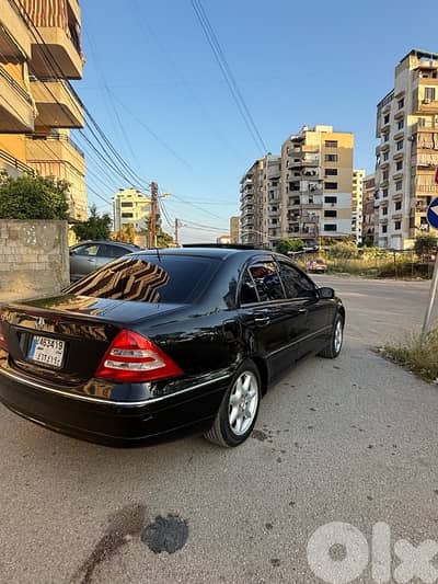 Mercedes-Benz 240/260/280 2002