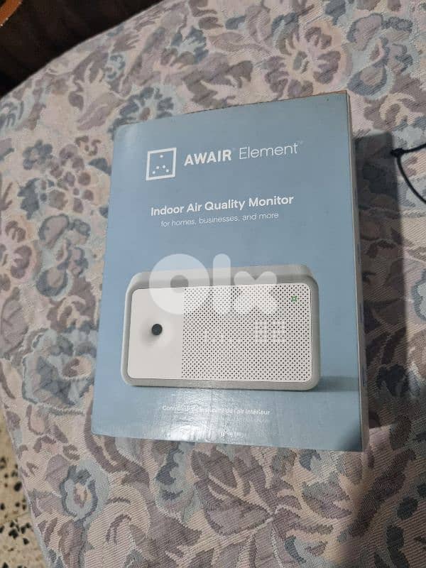 Awair Element - Smart Indoor Air Quality Monitor (CO2, VOCs, PM2.5)" 0