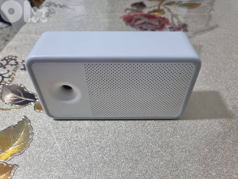 Awair Element - Smart Indoor Air Quality Monitor (CO2, VOCs, PM2.5)" 1