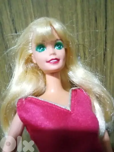 HOLIDAY HOSTESS Barbie rare special edition Mattel 1992 great doll=45$ HOLIDAY HOSTESS Barbie rare special edition Mattel 1992 great doll=45$