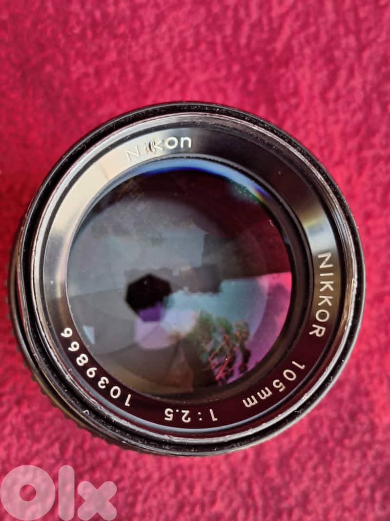 Nikon Ai-s 105mm f2.5 2