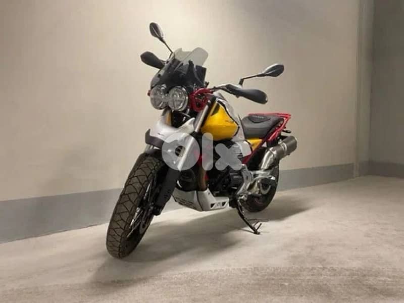 Moto Guzzi V85TT touring adventure 2019 1