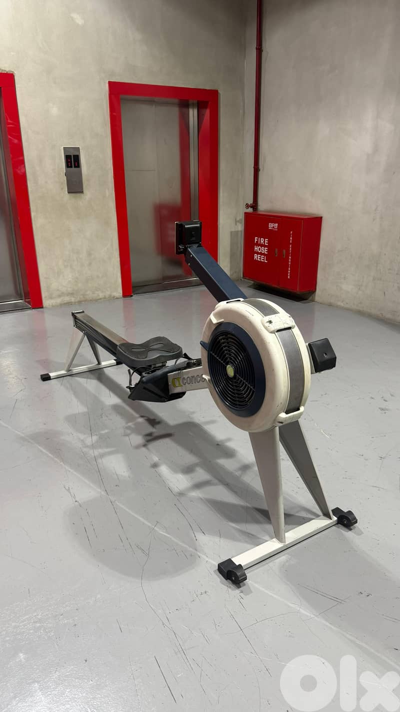 Concept2 Model E Rowing Machine Rower 2