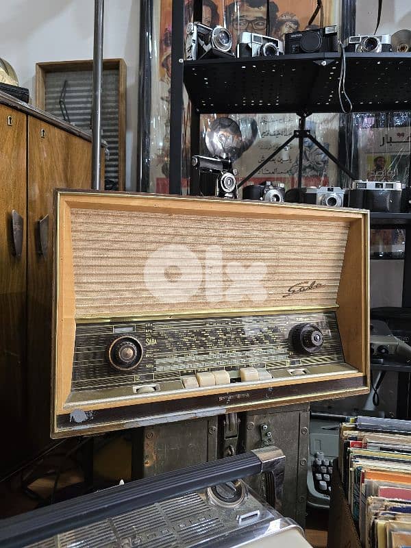 vintage radio 0