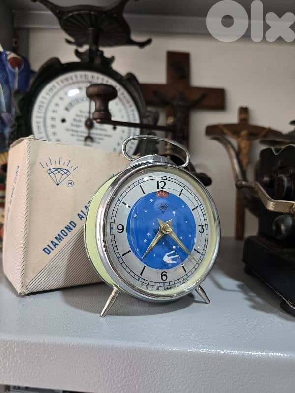 Vintage Sputnik alarm clock 0