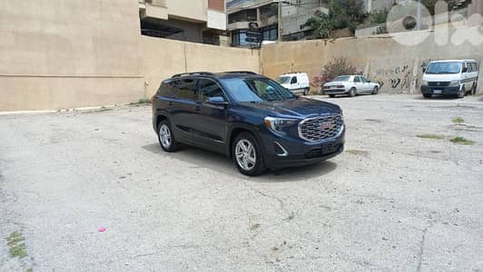 GMC Terrain 2018- 2.0 liters- Super Clean