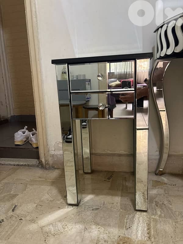 Mirror 0