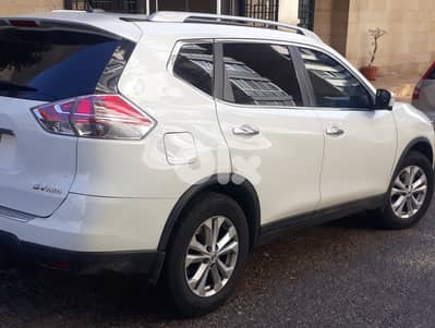 Nissan Rogue 2015 (negotiable price)