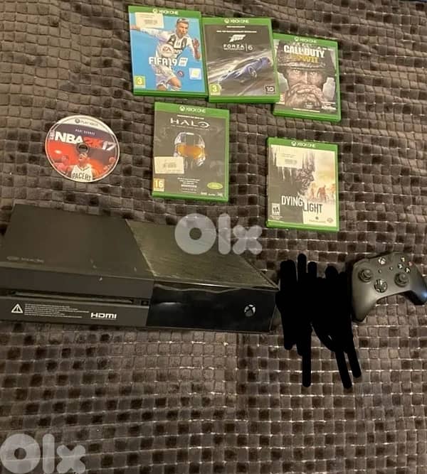 Xbox 1 used good price with accesories 0