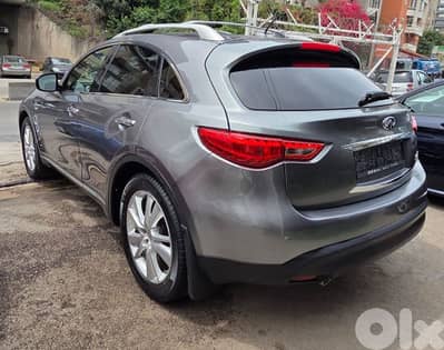 Infiniti Fx series 2012 luxury package