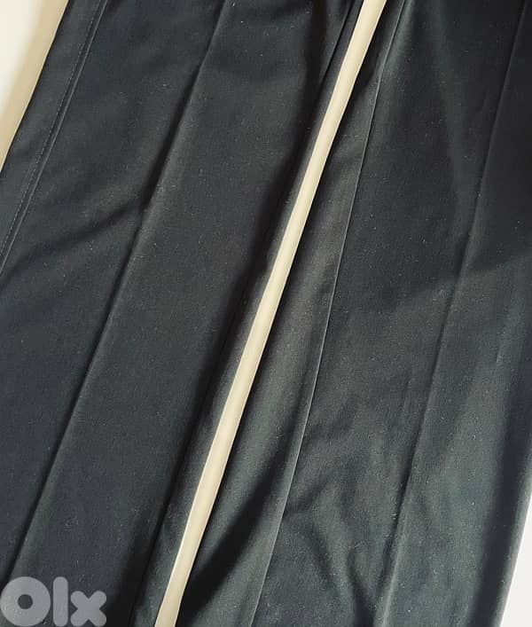 black pants 0