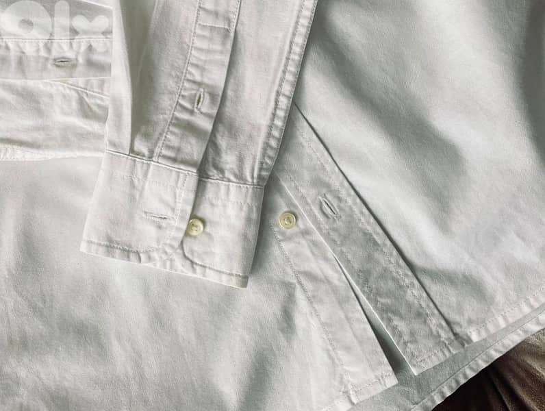 white shirt 0