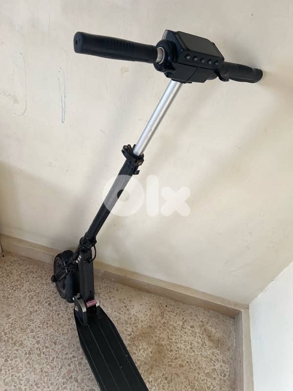 Electric scooter 0
