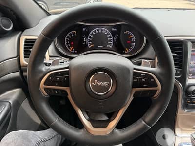 Grand cherokee 2017 4x4 68000 miles only