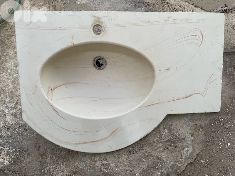 Bathroom Sink 0