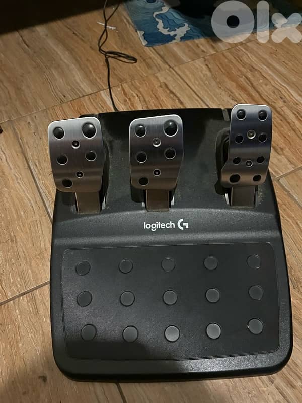 Logitech g29 bought it 2 months ago super clean 1