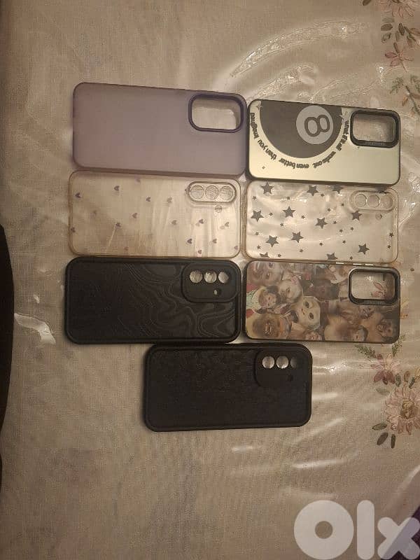 A 56 samsung galaxy 5g covers like new barley used 0