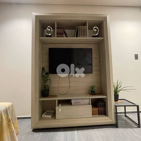 Modern Wooden TV Unit with Shelves & Storage – Excellent Condition 0