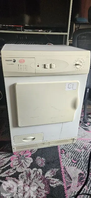 نشافه Clothes dryer