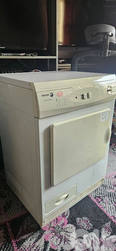 نشافه Clothes dryer 1