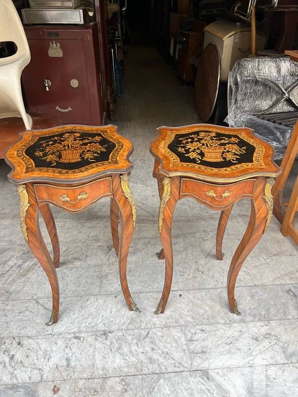 Pair of 2 frensh marquetry flowers side table salon 350$ 2