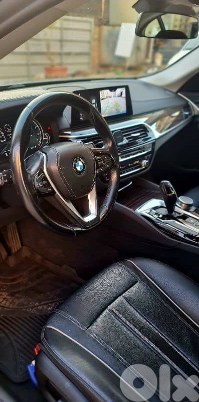 BMW 5-Series 2017 0