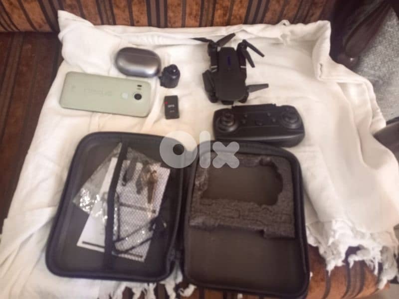 4 Gadgets & 1 Phone for Sell at discounted price 2