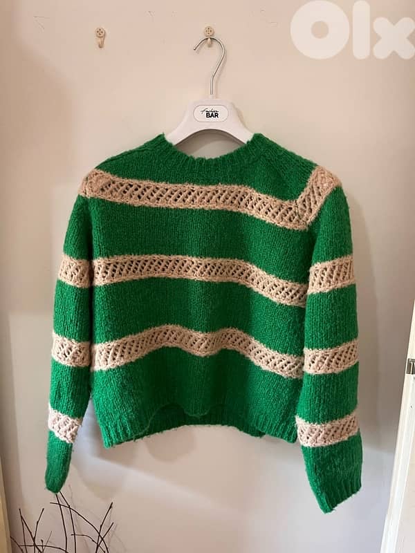 Betterose green and beige sweater 0