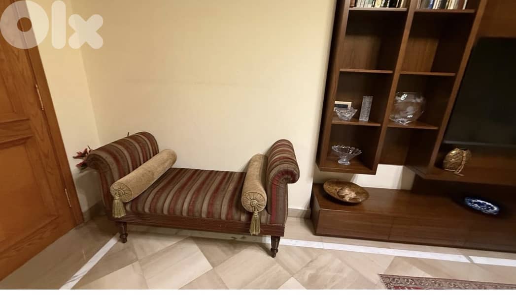 Living room 4