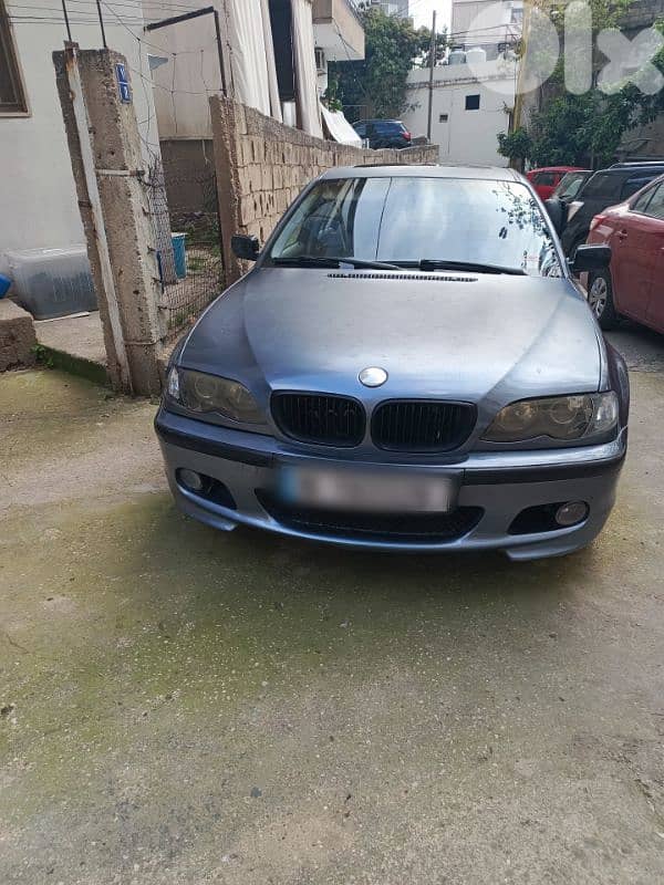 BMW 2003 318i E46 0