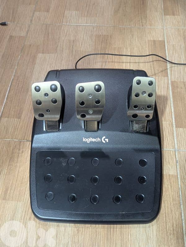Logitech Racing Wheel with Pedals (PlayStation/PC) 3