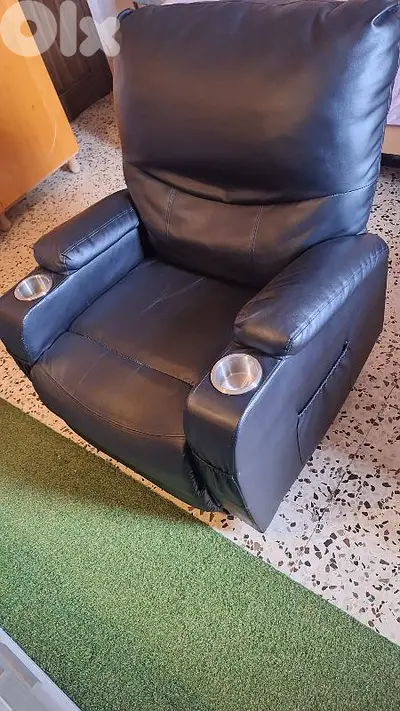 comfy couch in very good condition