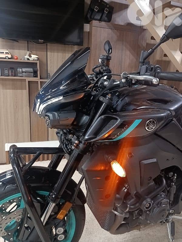 Yamaha MT-10 2024 company source still not registered 2800klm on odo 13
