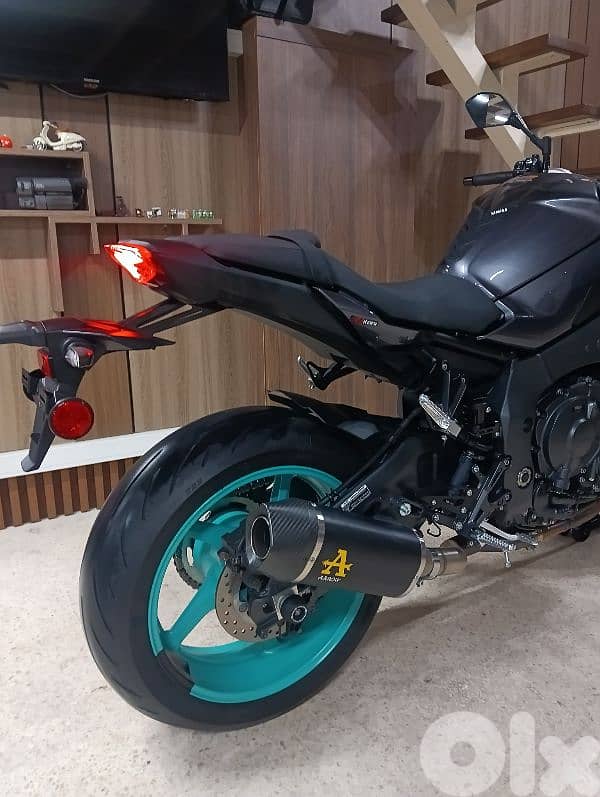 Yamaha MT-10 2024 company source still not registered 2800klm on odo 18
