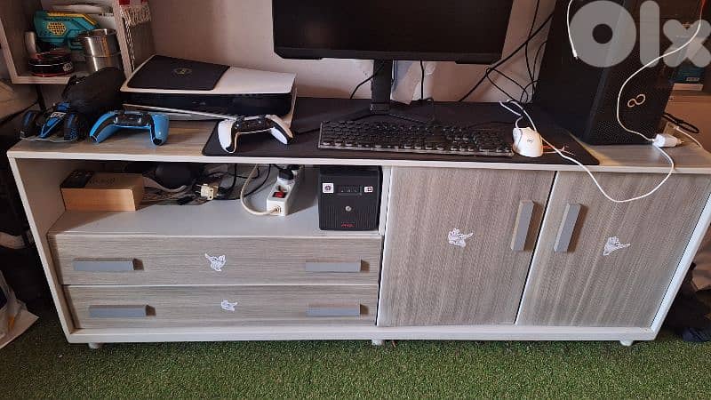 used tv table and book shelves  in excellent condition 0