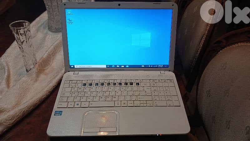 Toshiba Satellite [i5-3230M CPU - 6GB RAM] 0