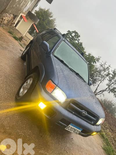 نيسان باثفايندر 2001