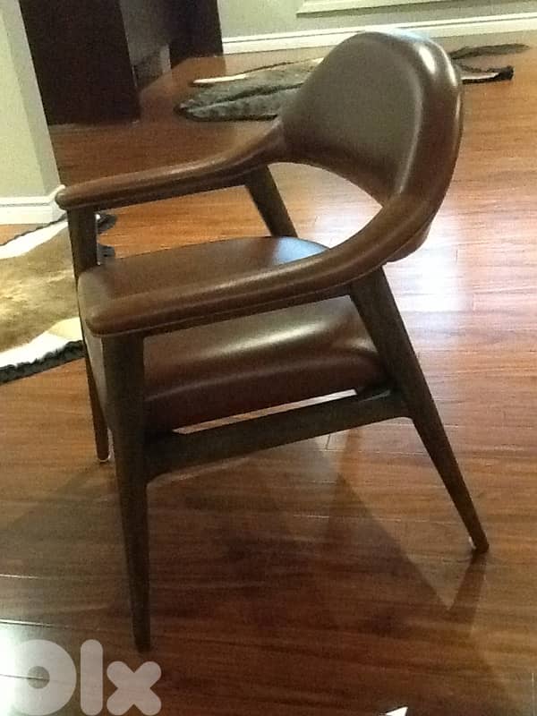 leather chair 1
