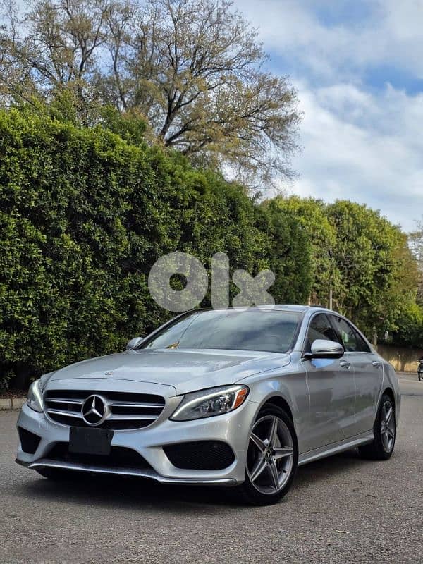 Mercedes-Benz c300 2018 clean carfax 0